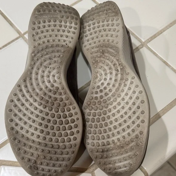 Skechers Air-Cooled Memory Foam Slip In Shoes - Taupe - Size 7 - Picture 8 of 8